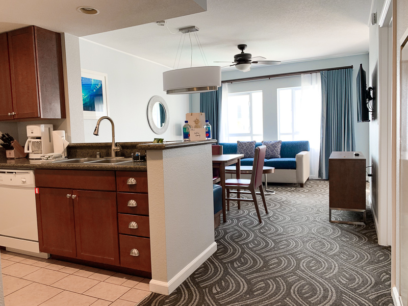 perfect room services in Wyndham oceanside pier resort 